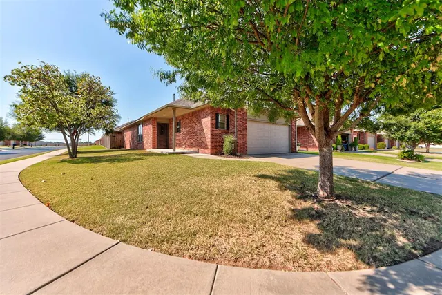 Photo 2 — 48 SE 87th Street, Oklahoma City, OK 73149