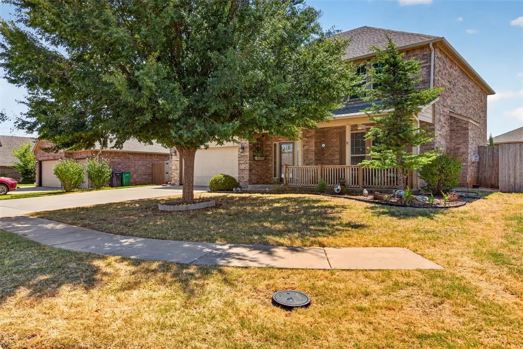 Photo 2 — 11320 NW 101st Street, Yukon, OK 73099