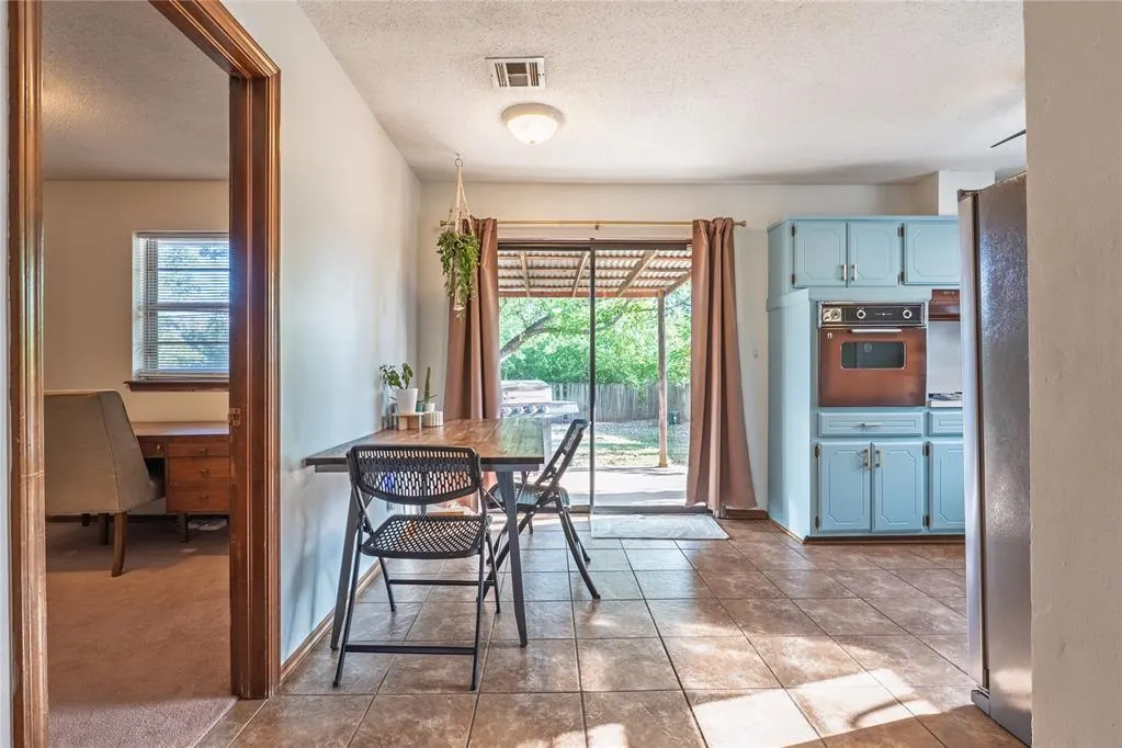 Photo 6 — 19 Red Oak Road, Shawnee, OK 74804