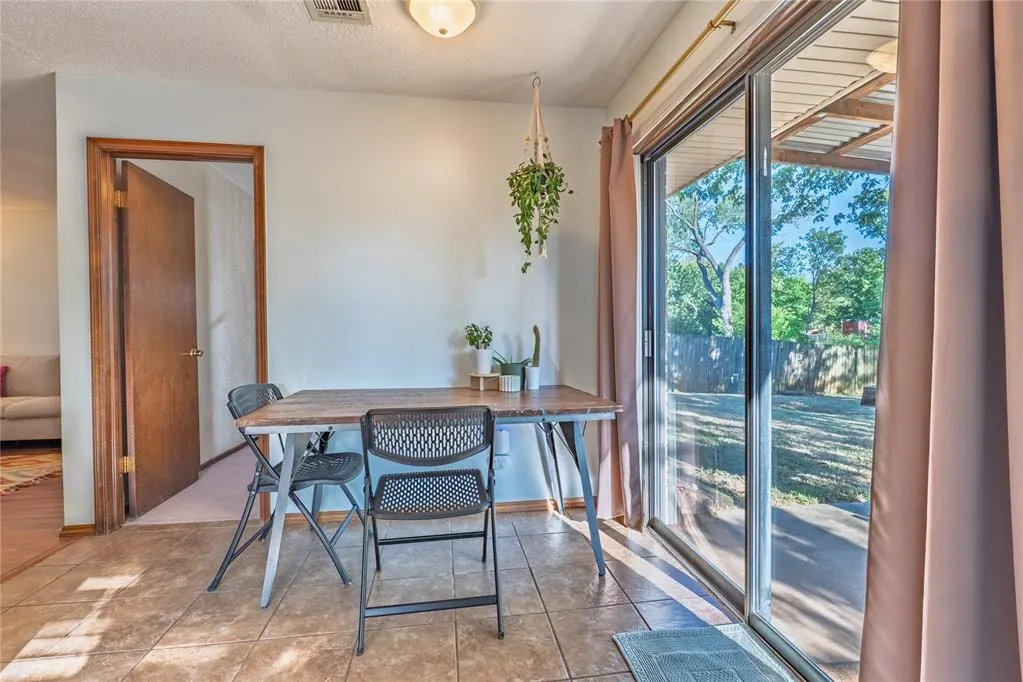 Photo 12 — 19 Red Oak Road, Shawnee, OK 74804