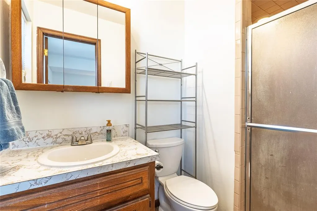 Photo 16 — 19 Red Oak Road, Shawnee, OK 74804