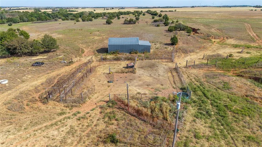Photo 13 — 0000 County Road 1140, Lookeba, OK 73053
