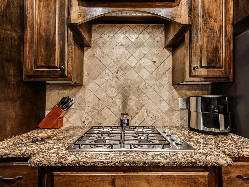 Photo 13 — 3715 Presidio Circle, Norman, OK 73072