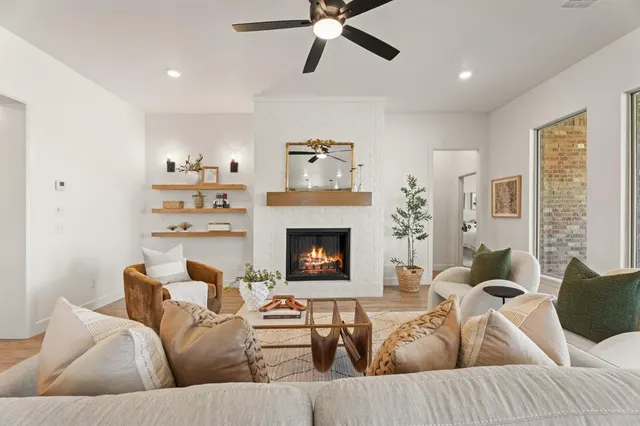 Photo 6 — 19909 Thornhaven Drive, Edmond, OK 73012