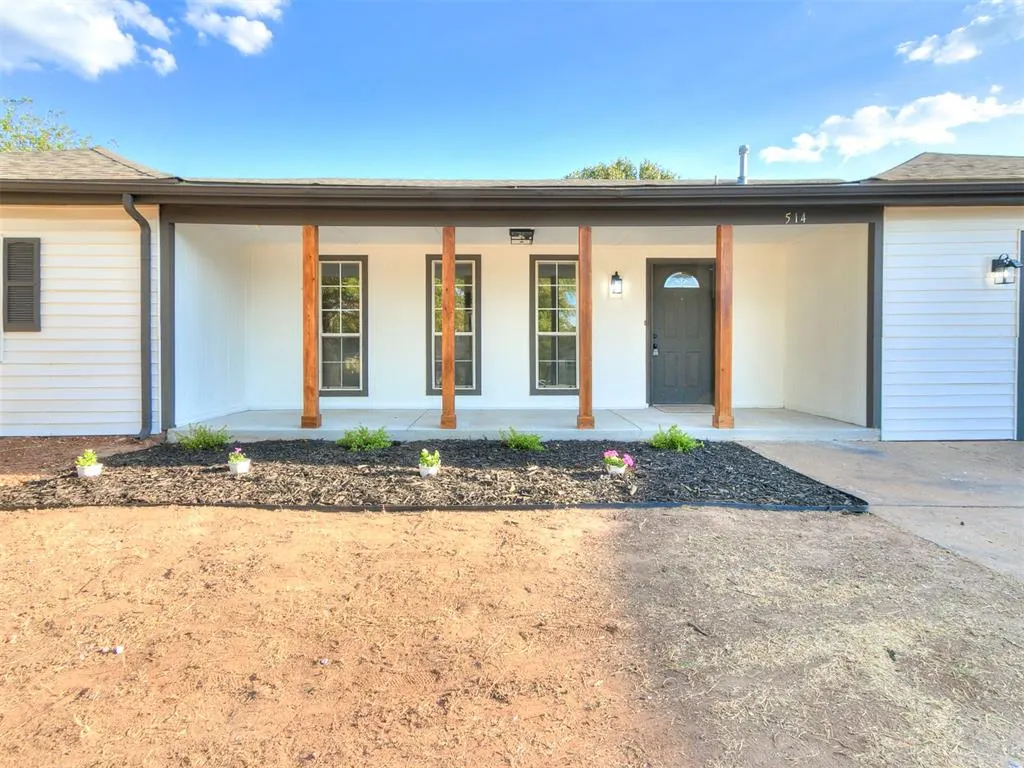 Photo 2 — 514 NW 94th Street, Oklahoma City, OK 73114
