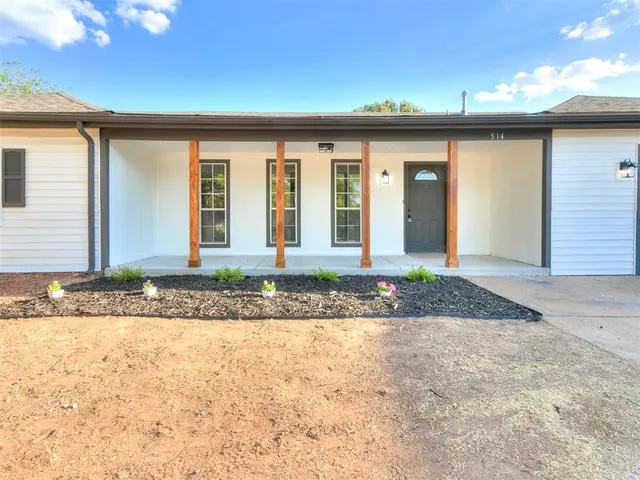 Photo 2 — 514 NW 94th Street, Oklahoma City, OK 73114