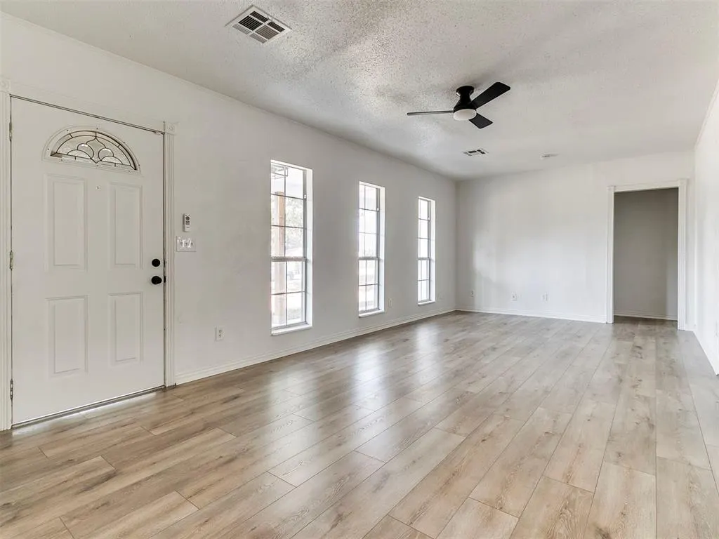 Photo 4 — 514 NW 94th Street, Oklahoma City, OK 73114