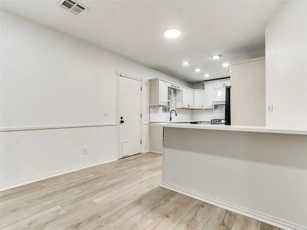 Photo 6 — 514 NW 94th Street, Oklahoma City, OK 73114