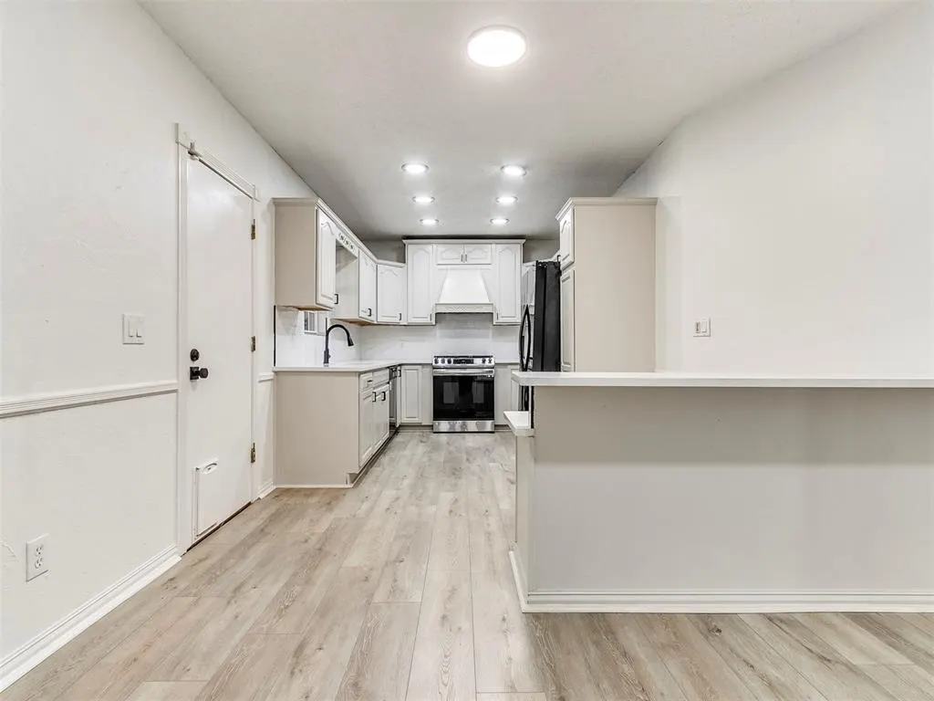 Photo 7 — 514 NW 94th Street, Oklahoma City, OK 73114