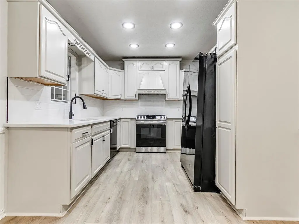 Photo 9 — 514 NW 94th Street, Oklahoma City, OK 73114