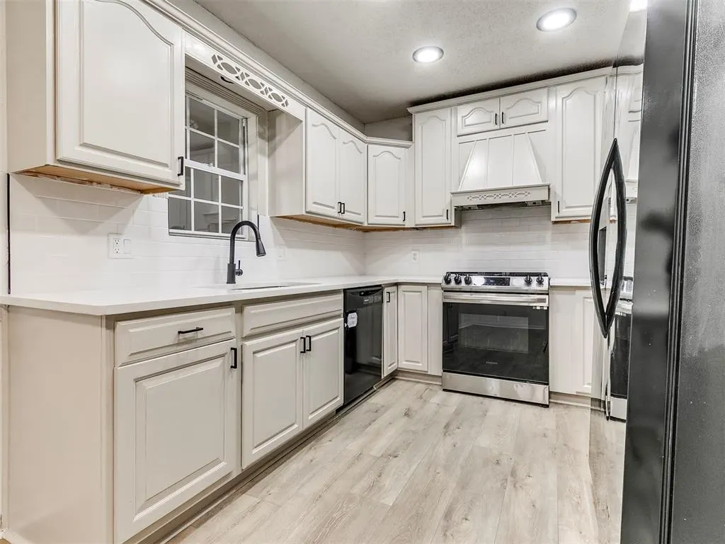 Photo 11 — 514 NW 94th Street, Oklahoma City, OK 73114
