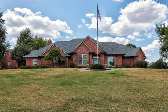 Photo 2 — 1079 Chaparral Drive, Choctaw, OK 73020