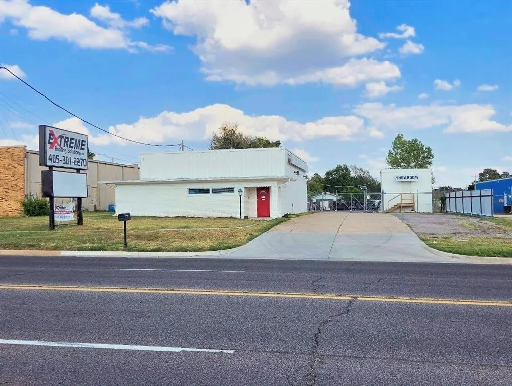Front exterior — 1813 N Harrison Avenue, Shawnee, OK 74804