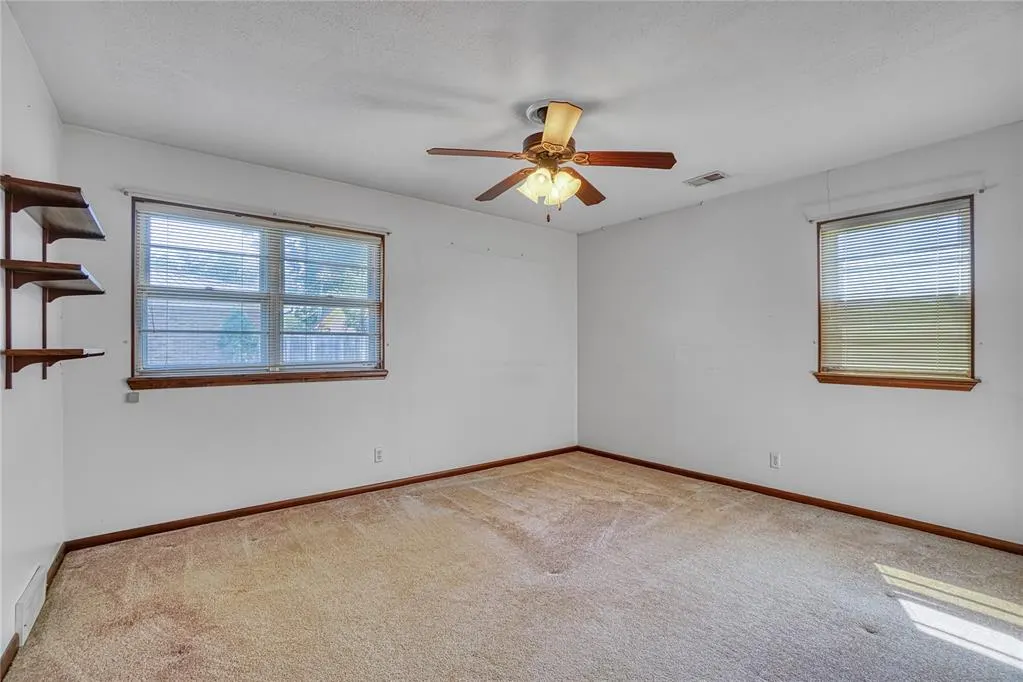 Photo 22 — 1909 N Flamingo Lane, Altus, OK 73521