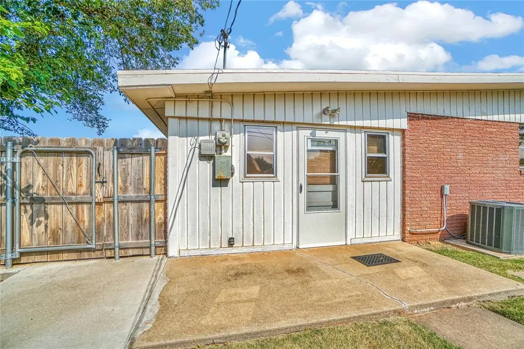 Photo 32 — 1909 N Flamingo Lane, Altus, OK 73521