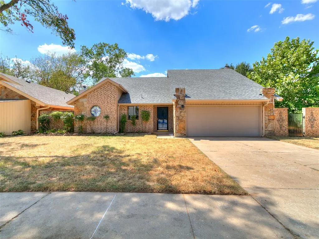 Front exterior — 260 N Creekdale Drive, Norman, OK 73072