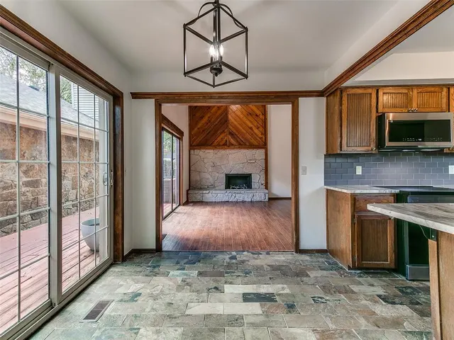 Photo 8 — 260 N Creekdale Drive, Norman, OK 73072