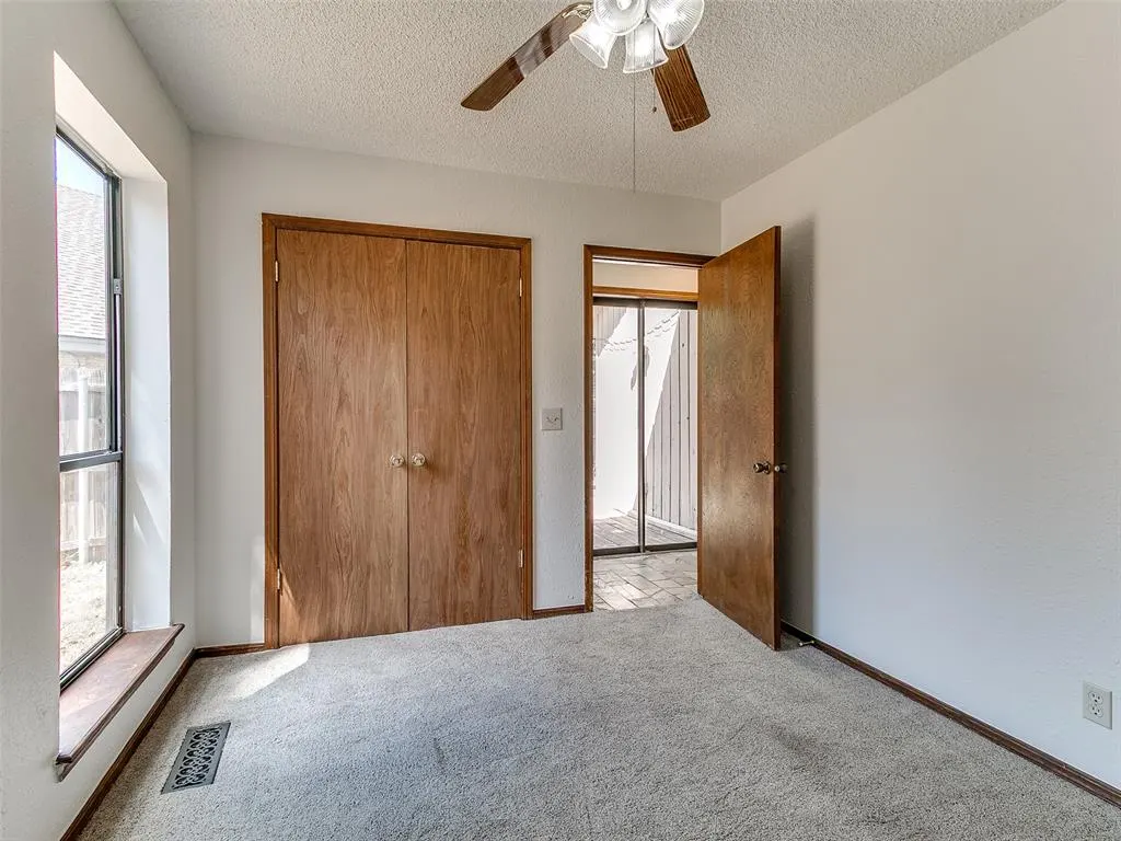 Photo 12 — 260 N Creekdale Drive, Norman, OK 73072