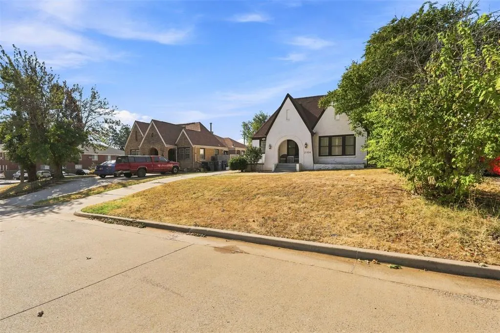 Photo 4 — 2104 NW 26th Street, Oklahoma City, OK 73107