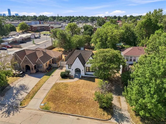 Photo 7 — 2104 NW 26th Street, Oklahoma City, OK 73107