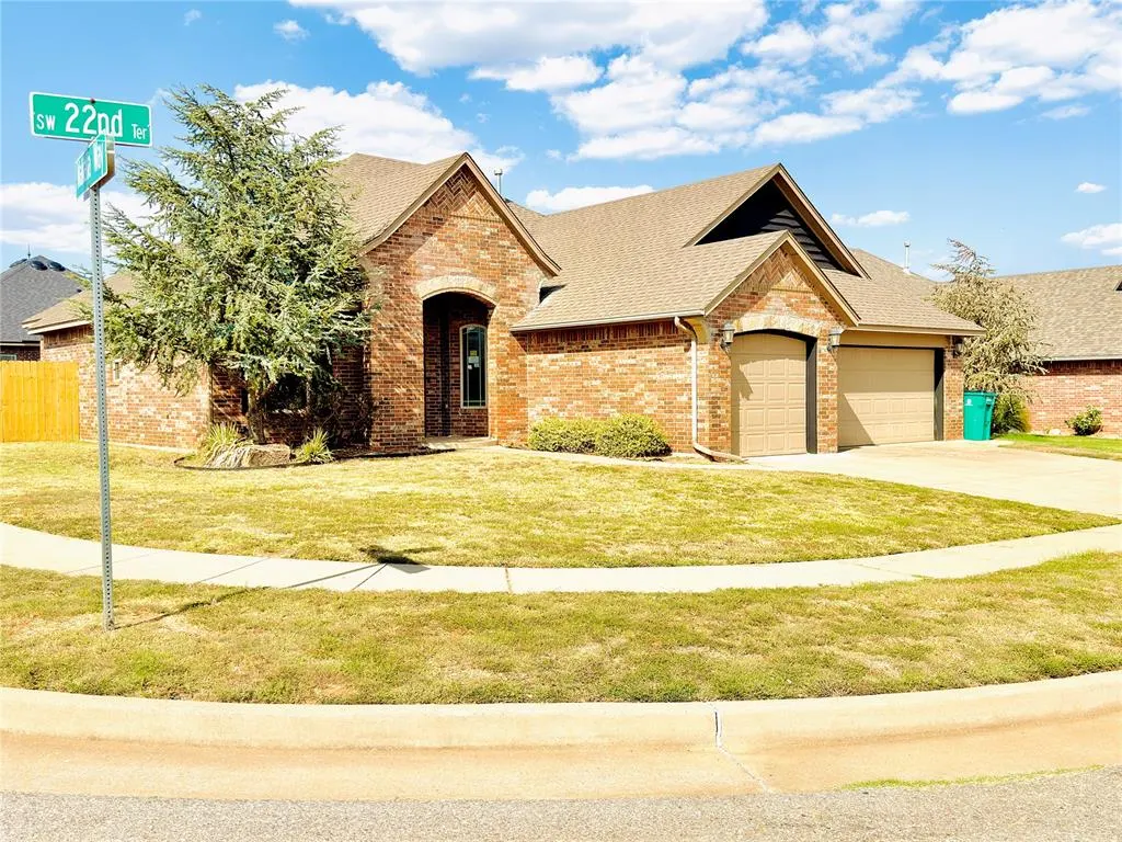 Photo 4 — 11733 SW 22nd Terrace, Yukon, OK 73099