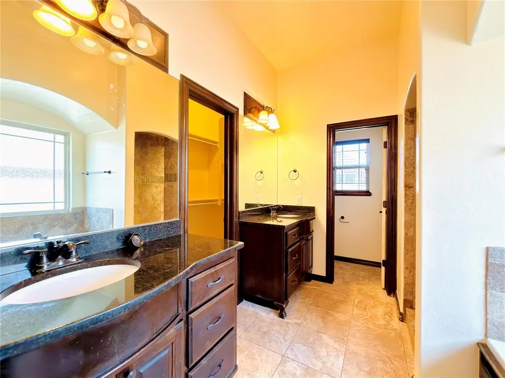 Photo 27 — 11733 SW 22nd Terrace, Yukon, OK 73099