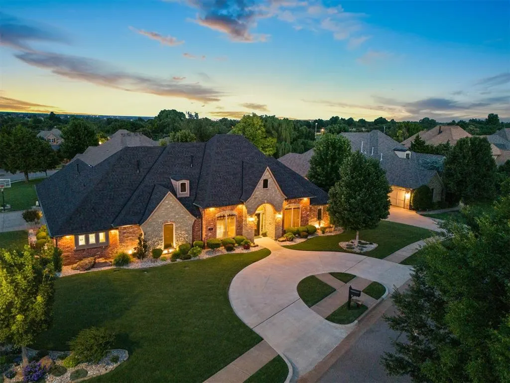 Photo 2 — 4216 Frisco Bridge Boulevard, Edmond, OK 73034