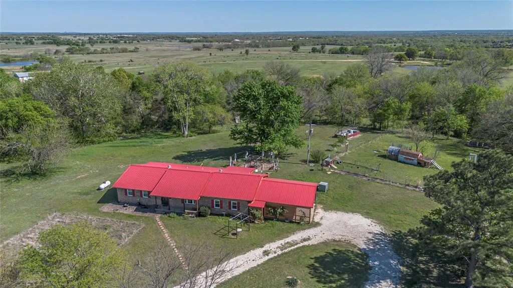 Photo 4 — 4045 County Road 1510, Stratford, OK 74872