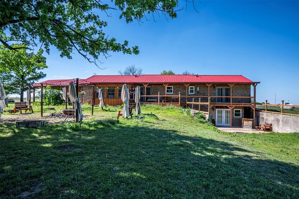 Photo 5 — 4045 County Road 1510, Stratford, OK 74872