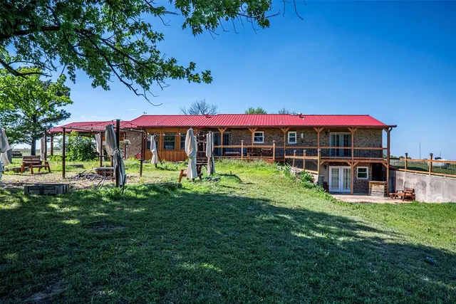 Photo 5 — 4045 County Road 1510, Stratford, OK 74872