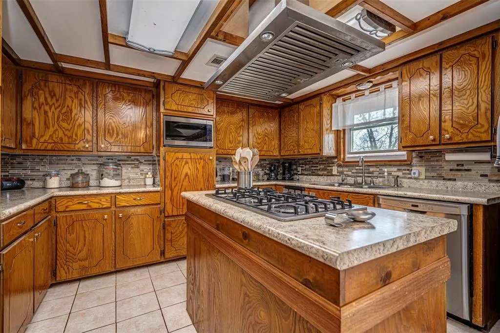 Photo 13 — 4045 County Road 1510, Stratford, OK 74872