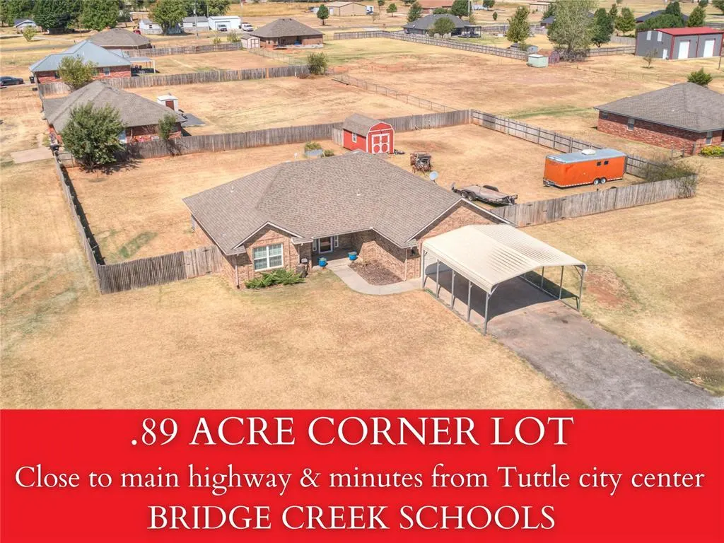 Front exterior — 896 County Street 2941, Tuttle, OK 73089