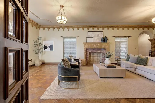 Photo 3 — 621 NE 16th Street, Oklahoma City, OK 73104