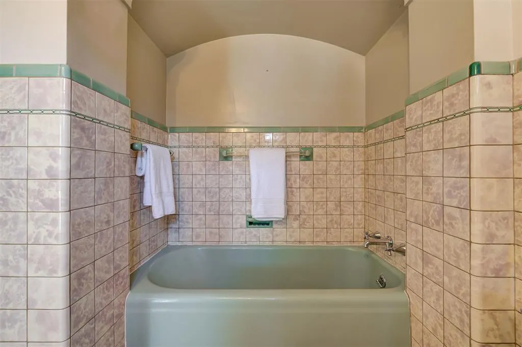 Photo 27 — 621 NE 16th Street, Oklahoma City, OK 73104