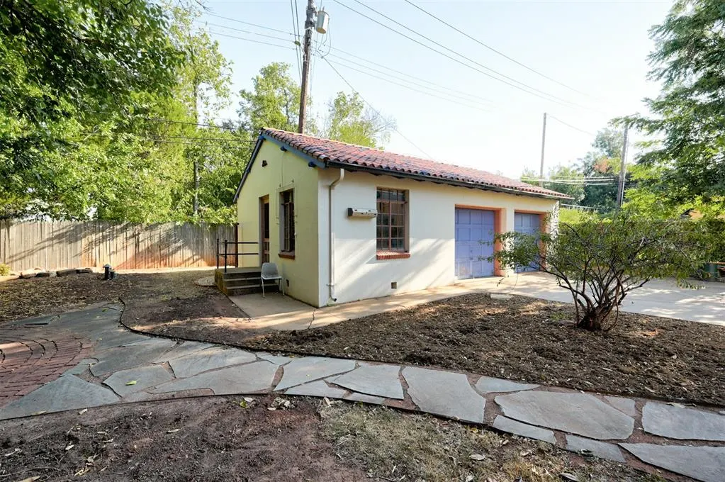 Photo 40 — 621 NE 16th Street, Oklahoma City, OK 73104
