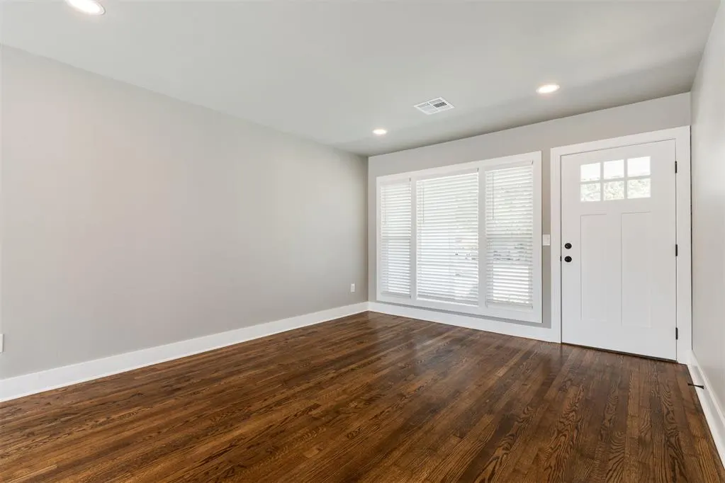 Photo 10 — 1518 Carlisle Court, Oklahoma City, OK 73120