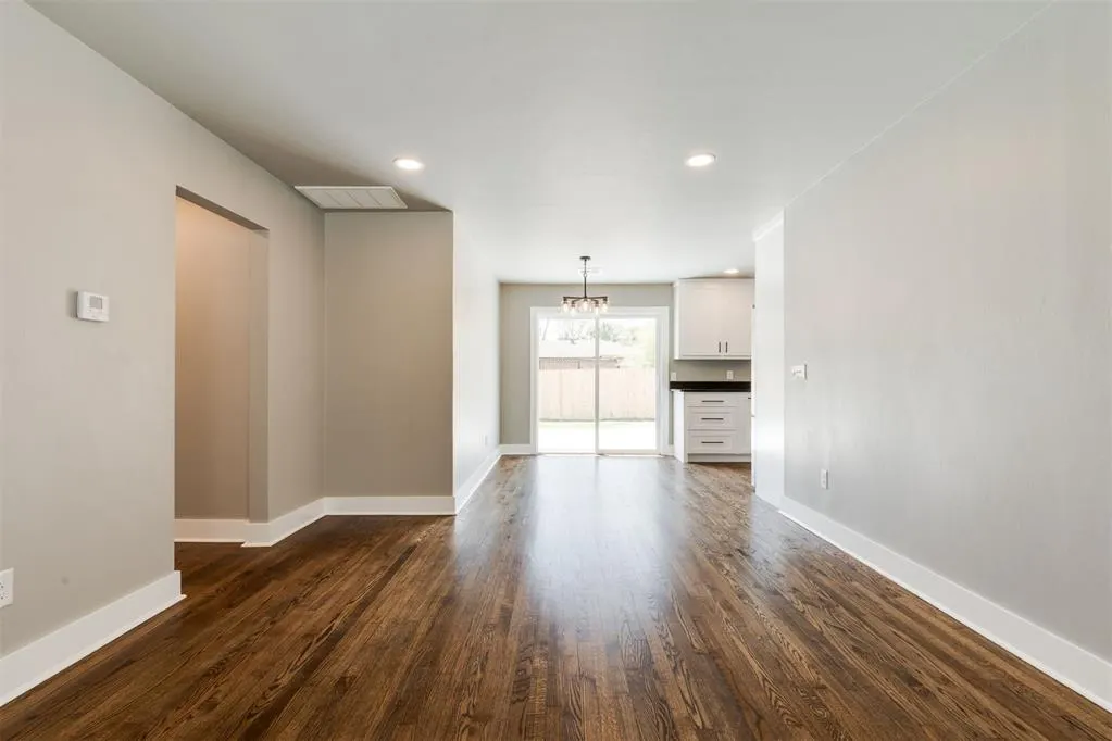 Photo 12 — 1518 Carlisle Court, Oklahoma City, OK 73120