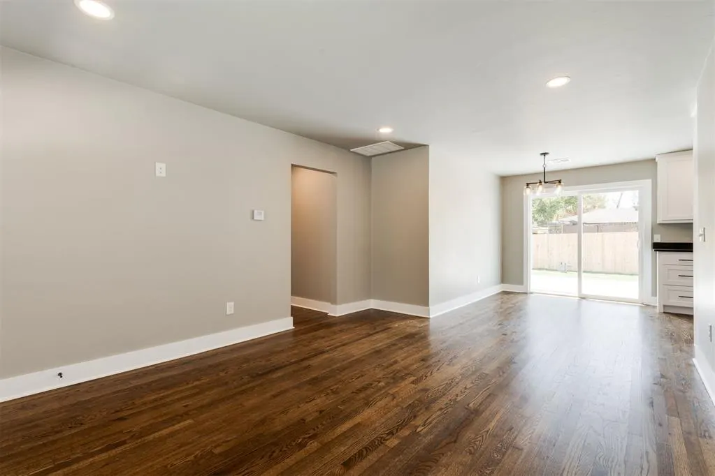 Photo 13 — 1518 Carlisle Court, Oklahoma City, OK 73120