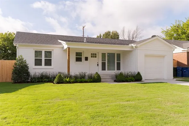 Photo 2 — 1518 Carlisle Court, Oklahoma City, OK 73120