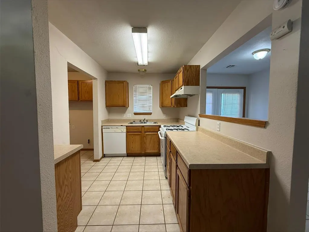 Photo 8 — 601 Dogwood Avenue, Wellston, OK 74881