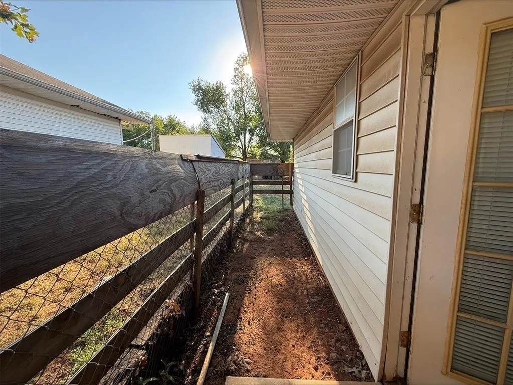 Photo 25 — 601 Dogwood Avenue, Wellston, OK 74881