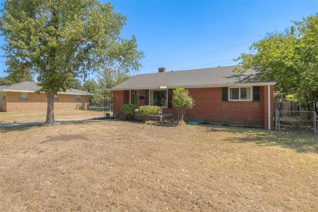 Photo 3 — 4904 N Warren Avenue, Oklahoma City, OK 73112