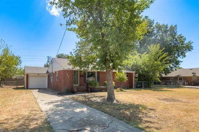 Photo 4 — 4904 N Warren Avenue, Oklahoma City, OK 73112