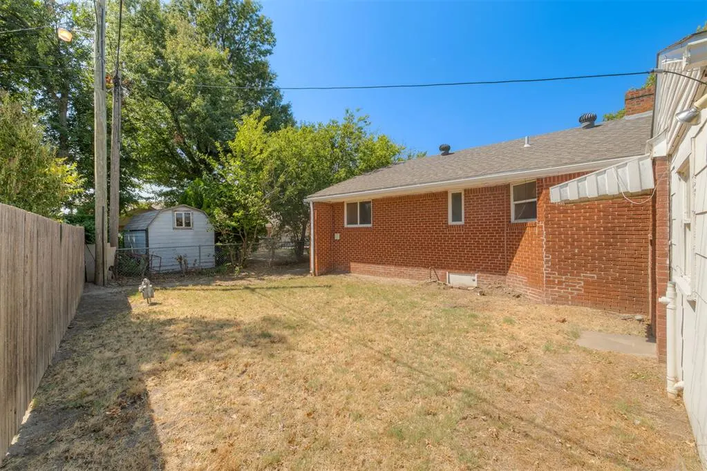 Photo 7 — 4904 N Warren Avenue, Oklahoma City, OK 73112