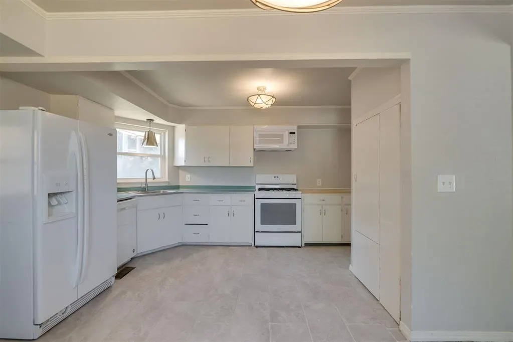 Photo 21 — 4904 N Warren Avenue, Oklahoma City, OK 73112