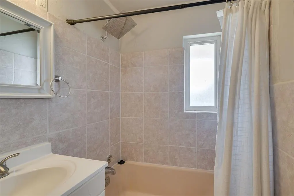Photo 37 — 4904 N Warren Avenue, Oklahoma City, OK 73112