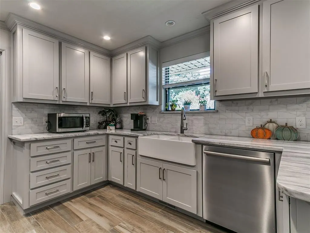 Photo 8 — 2420 N Eagle Lane, Oklahoma City, OK 73127