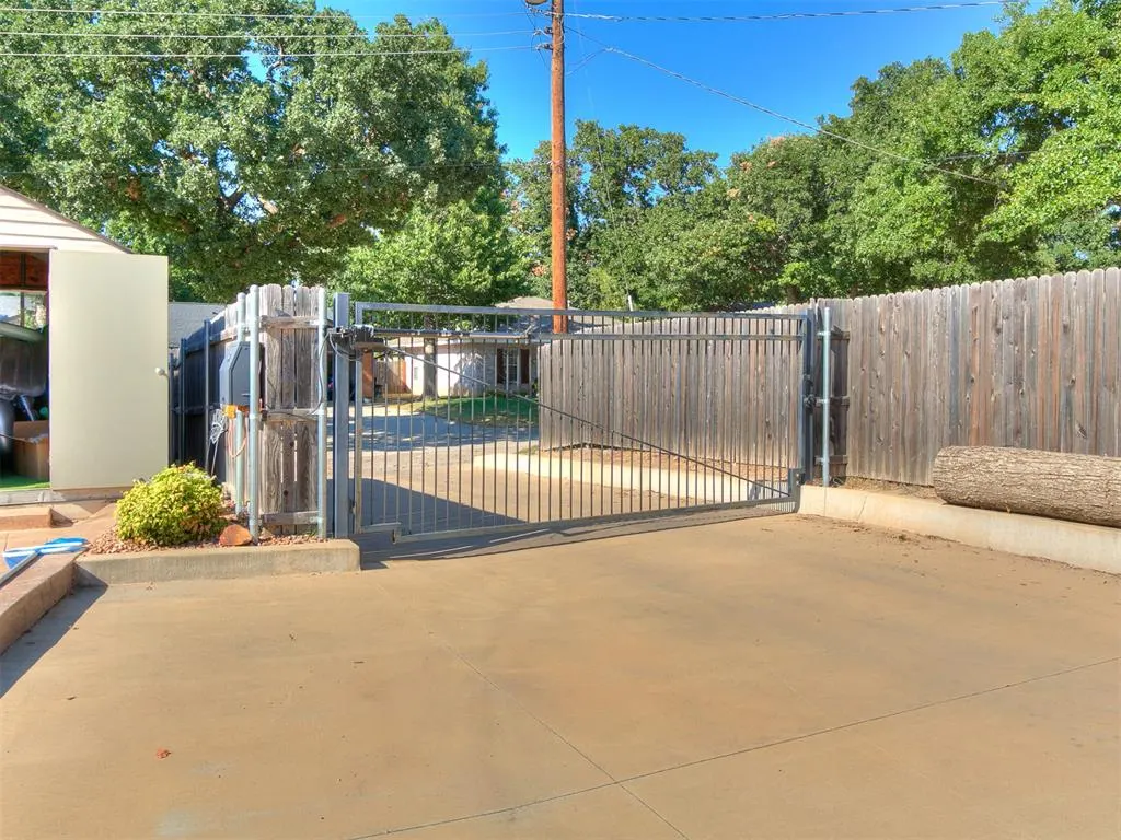 Photo 33 — 2420 N Eagle Lane, Oklahoma City, OK 73127