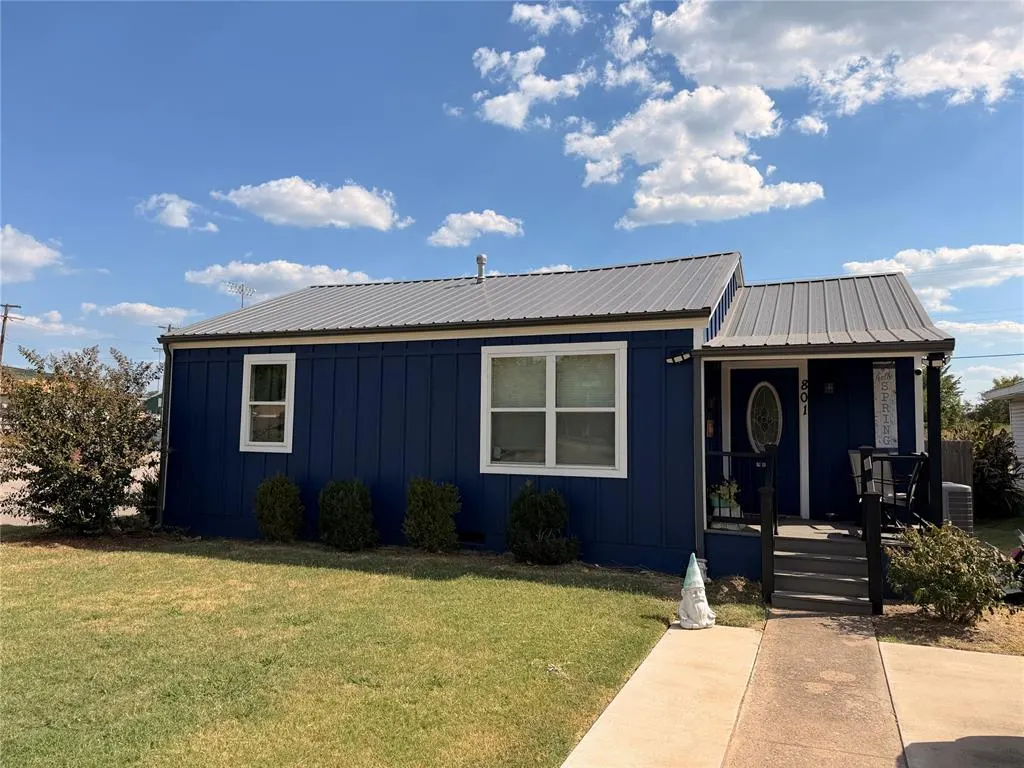 Front exterior — 801 W College Avenue, Seminole, OK 74868