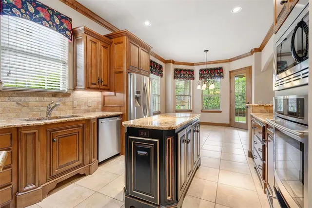 Photo 8 — 3108 Garden Hill Circle, Edmond, OK 73034